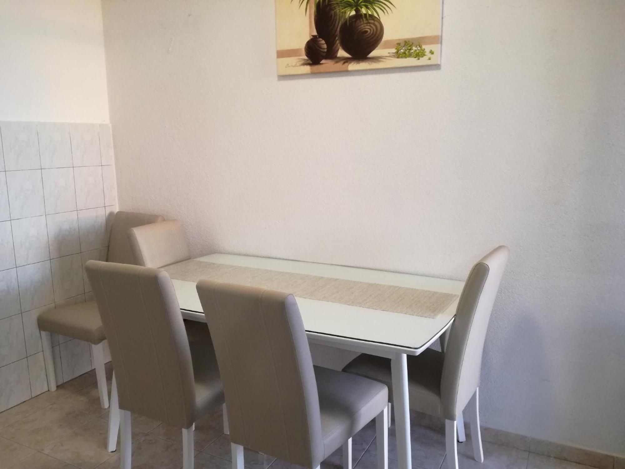 House Karlo Apartments Omis Bilik gambar